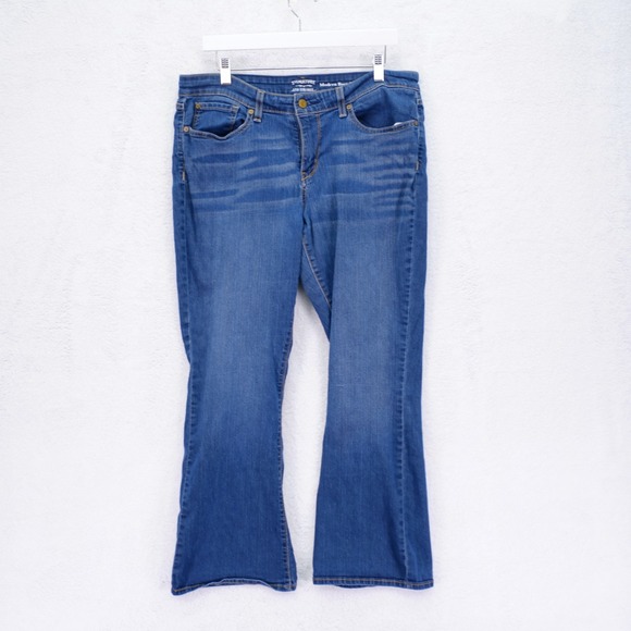 Denim - Levi' Strauss Signature Modern Bootcut Blue Denim Jeans 36 / 28.5 Mid Rise Women